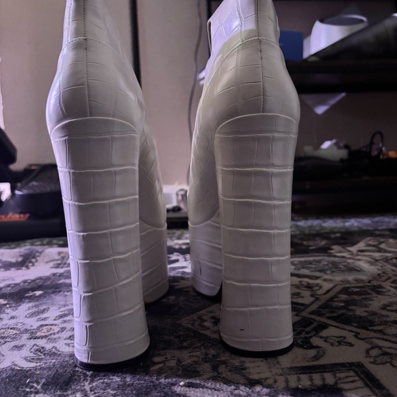 Marc Jacobs Kiki Boots - Picture 3 of 7